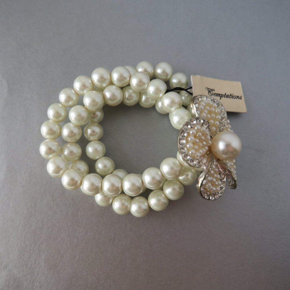 NWT Temptations Faux Pearl Triple Strand Expandable Flower Bracelet - Picture 5 of 10